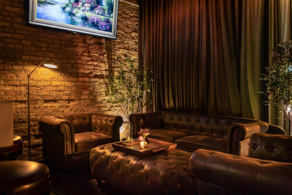 Elixir Andersonville Bar 55